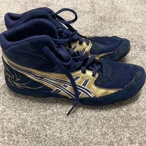 Boys wrestling shoes